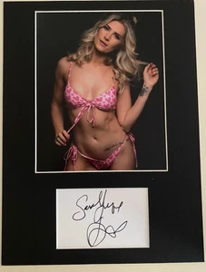 Sarah Jayne Dunn **HAND SIGNED** 16x12 mounted display - AUTOGRAPHED - Picture 1 of 1