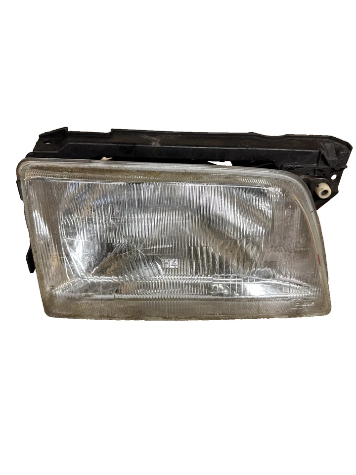 Farol dianteiro direito original Opel Kadett E 90181005 (b12 - Imagem 1 de 4