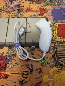 Nintendo Wii White Nunchuck Controller Official OEM Tested - Picture 1 of 4