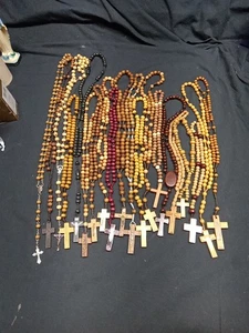 Lot Of 20 Wooden Catholic Rosary Beads Some Vintage - Picture 1 of 18