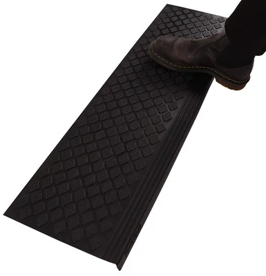 Escaleras de goma antideslizantes para exteriores 35”x10” (paquete de 5) - alfombrilla antideslizante con... Foto 1 de 4