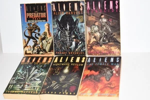 Retro/Vintage Aliens & Predator - 6 Paperback Book Lot - Imagen 1 de 5