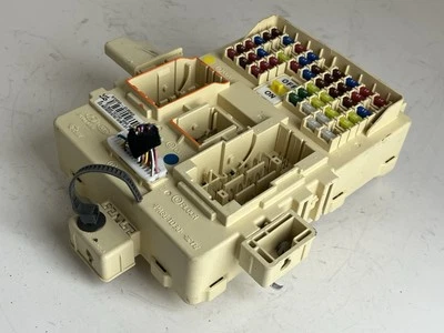 2017 HYUNDAI TUCSON INTERIOR CABIN FUSE RELAY BOX BLOCK 91950-D3560 OEM - Image 1 of 4