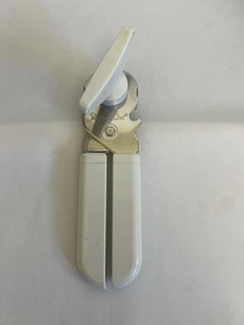 Pampered Chef Dosenöffner weiß Sicherheit glatter Rand #2758 weiß Küche im Ruhestand - Bild 1 von 8
