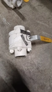 2" 300lb Full Port Threaded Ball Valve,  Lazaro Ituarte, A105 Carbon steel - Picture 1 of 4