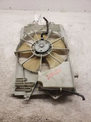 Conjunto de ventilador de radiador de motor Toyota Corolla motor 1ZZFE compatible con 2003 2004 OEM Foto 1 de 4