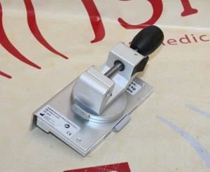 Soporte de garra rápido giratorio para Philips Intellivue X3/MX100 (989803200031) - Imagen 1 de 5