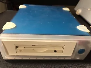 IoMega ZIP 100 in einem Firewire - Gehäuse /nicht USB, nicht SCSI,nicht Parallel - Bild 1 von 2