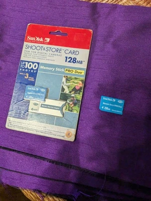 Bundle 2x memory stick SanDisk originali pro duo MagicGate 256mb & 128mb + adattatore - Immagine 1 di 4