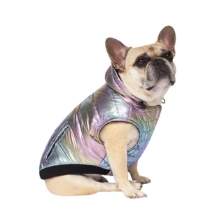 Nuevo con etiquetas Chaleco acolchado brillante Canada Pooch abrigo para perro iridiscente con capucha acolchado talla 26 - Imagen 1 de 7