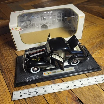 Modelos Signature 1936 Pontiac Deluxe "negro" #18106 con caja Foto 1 de 4
