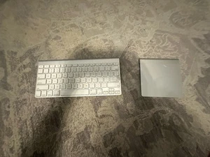Apple Magic Trackpad A1339 Bezprzewodowy Bluetooth -UŻYWANY pakiet - Zdjęcie 1 z 8