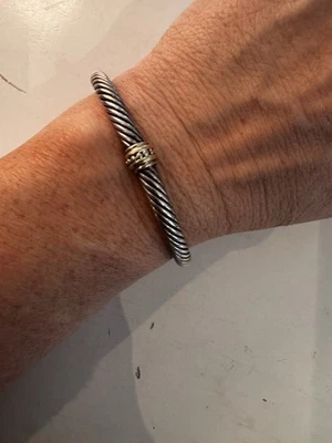 Brazalete Estación David Yurman 4mm Cable Flex Plata de Ley y Oro Amarillo 14k Foto 1 de 4
