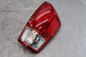 Toyota Tacoma 2016 mercado de accesorios LH lado del conductor conjunto de luces traseras - Imagen 1 de 5