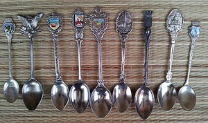 Set of small spoons collection Paris, Lyon Venice Nazaré, old French memory - Picture 1 of 2