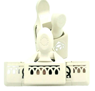 Herramienta de álbum de recortes Martha Stewart Loops Punch Around the Page  Foto 1 de 4