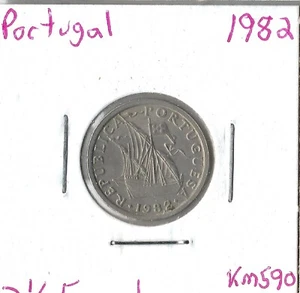 Coin Portugal 2 1/2 Escudos 1982 KM590 - Picture 1 of 2