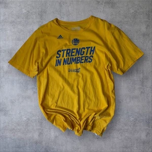 Adidas Yellow T Shirt Golden State Warriors Strength In Numbers Mens Medium - Picture 1 of 4