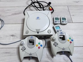 Sega Dreamcast HKT-3030 Console With 2 Controllers And 3 VMUs