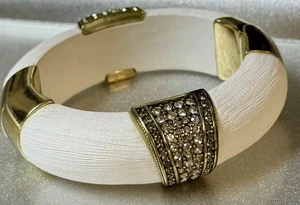 Vintage Heidi Daus White Enamel Rhinestone Bangle Bracelet Signed CJ-J-6-3 - Picture 1 of 3