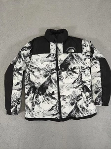 The North Face LHOTSE Jacket Mens Medium Black White Mountain Print Puffer Zip - Picture 1 of 21