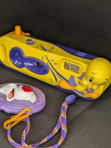 VTG Polaroid I-Zone Looney Tunes Tweety Bird Camera – Fun Collectible - Picture 1 of 7