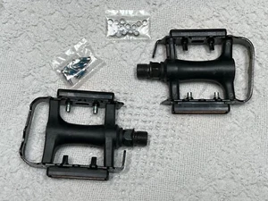WELLGO MO85 BIKE PEDALS SHIMANO BOX TPP 4035 CATEYE RR-1 REFLECTORS - Picture 1 of 9