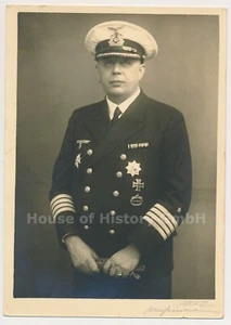 141947: Portraitfoto Kapitän zur See, Uboot 1.WK, EK, Siegesstern, Spanienkreuz - Bild 1 von 3