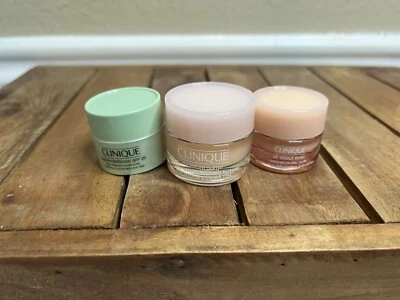 Lote de tamaño de muestra Clinique - derroche de humedad, todo sobre los ojos, Superdefense FPS 25 Foto 1 de 4