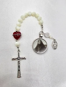 St Frances Cabrini - Kreuz ein Jahrzehnt Taschenrosenkranz - Perlmutt - Bild 1 von 9