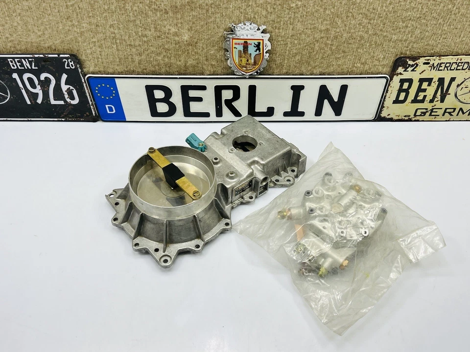 Mercedes Benz W116 R107 450SEL/6.9/SL Fuel Distributor & Air Flow Meter Genuine - Image 1 of 4