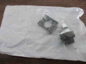 NUEVO Interruptor Selector Eaton M22-WRK3, 3 Pos, Negro ENVÍO GRATUITO  - Imagen 1 de 3