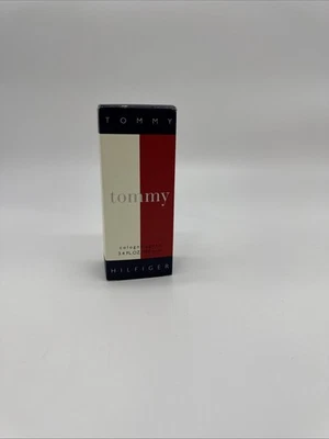 Tommy Hilfiger “Tommy” Colonia Spray 3.4 fl oz (100 ml) Foto 1 de 4