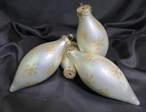 4 Vintage Frosted Cream w/Gold Snowflakes Blown Glass Teardrop Xmas Ornament 5" - Picture 1 of 23
