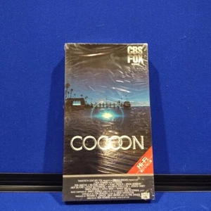 COCOON (Betamax, 1986) Factory Sealed No Bar Code w/White CBS FOX Watermark - Picture 1 of 10