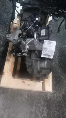 Conjunto de transmisión automática usado se adapta a: Ford Transit Connect 2015 AT 1,6 L tur Foto 1 de 4