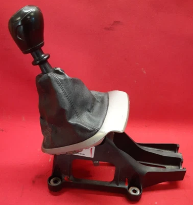 Conjunto de palanca de cambios GM Chevrolet Sonic 2012 transmisión manual 25186674 Foto 1 de 4