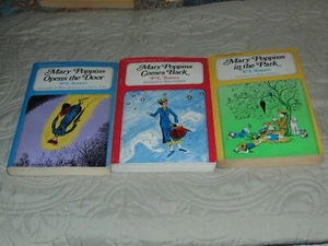 THREE VINTAGE MARY POPPINS SOFT COVER BOOKS - P.L. TRAVERS - FREE SHIPPING - Picture 1 of 4