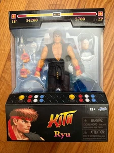 Modellino Kith x Jada Toys Street Fighter Ryu Marvel vs Capcom in mano - Foto 1 di 7
