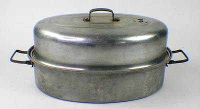 Vintage MIRRO 877M 3 pc Aluminum Oval Vented Roasting Pan with Lifting Rack - Image 1 of 4