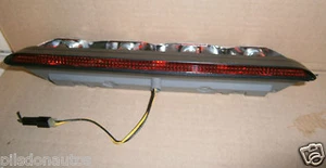 SUBARU FORESTER 2001-2003 TERCER NIVEL LUZ FRENO - Imagen 1 de 1