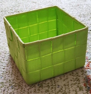 Schöne Aufbewahrungs Box in zartem Apfel Grün - Bild 1 von 2