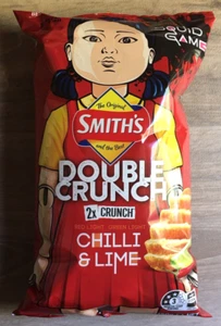 SQUID GAME POTATO CHIPS RED LIGHT GREEN LIGHT CHILLI & LIME CRISPS SMITHS AUS - Picture 1 of 5