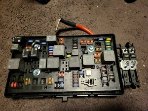 HOLDEN CHEV OPAL CRUZE FUSE BOX ELECTRONIC MODULE BRAND NEW OLD STOCK 95298232 - Picture 1 of 7