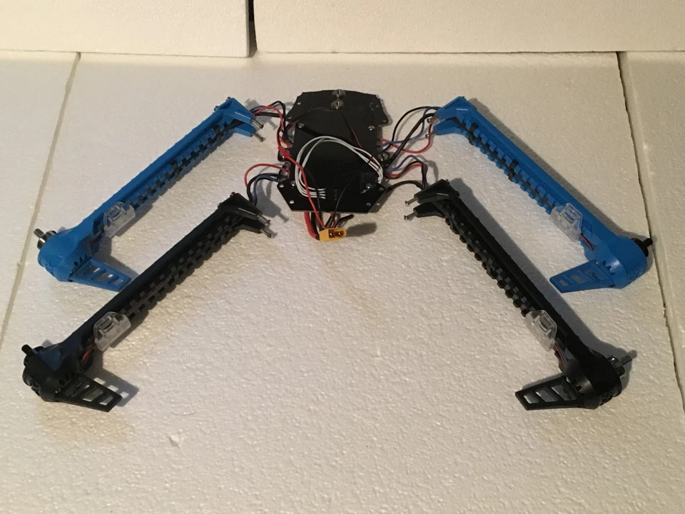 Piezas de repuesto para drones cuadricóptero Iris+ 3 puertas - Placa de alimentación con conjuntos de brazo/motor Foto 1 de 2