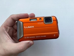 Panasonic LUMIX DMC-TS30 / FT30 Digital Camera - Orange (TESTED) + Card 8gb - Picture 1 of 10