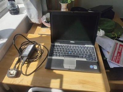Dell Latitude D420 Laptop Model PP09S UNTESTED Spares/Repairs (Doesn't Power On) - Image 1 of 4