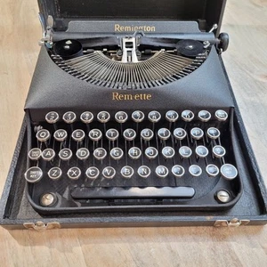 Remington Remette Schreibmaschine & Koffer von 1938 tragbar funktionstüchtig klassisch schwarz Vintage - Bild 1 von 11