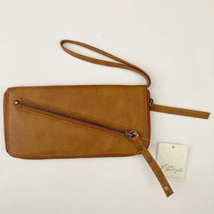 Free People Vegan Leather Wallet Wristlet - Picture 1 of 5
