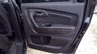 CHEVROLET TRAVERSE  2010 Door Trim Panel Rear RIGHT395575 Foto 1 de 4